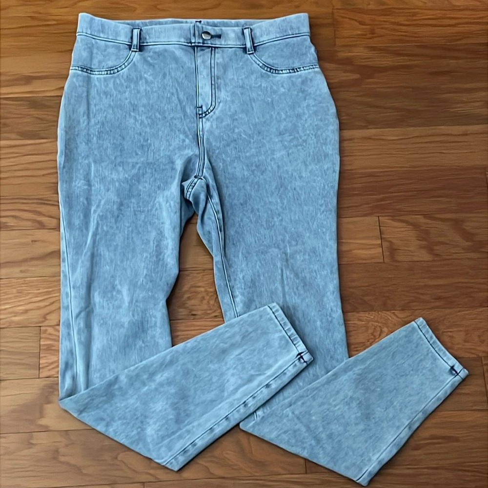 Time and Tru | Women’s jeans/ Leggings | Size: 8-10 (Meduim)
